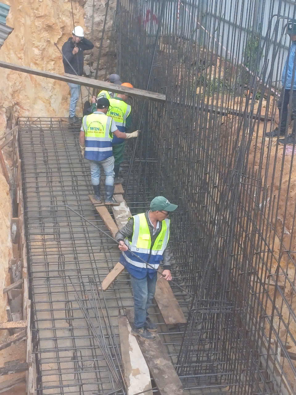 Kè bê tông Đà Lạt